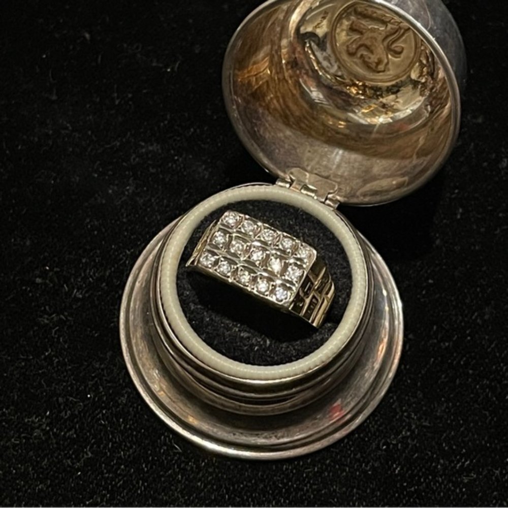 Stunning 14k Solid Gold Diamond Ring - image 4